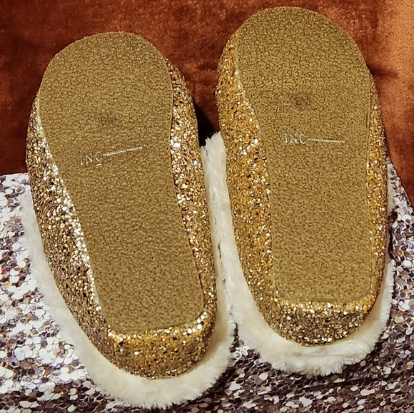I.N.C. International Concepts Women’s Yeldie Slippers Light Gold Size 6 NEW - Picture 3 of 6